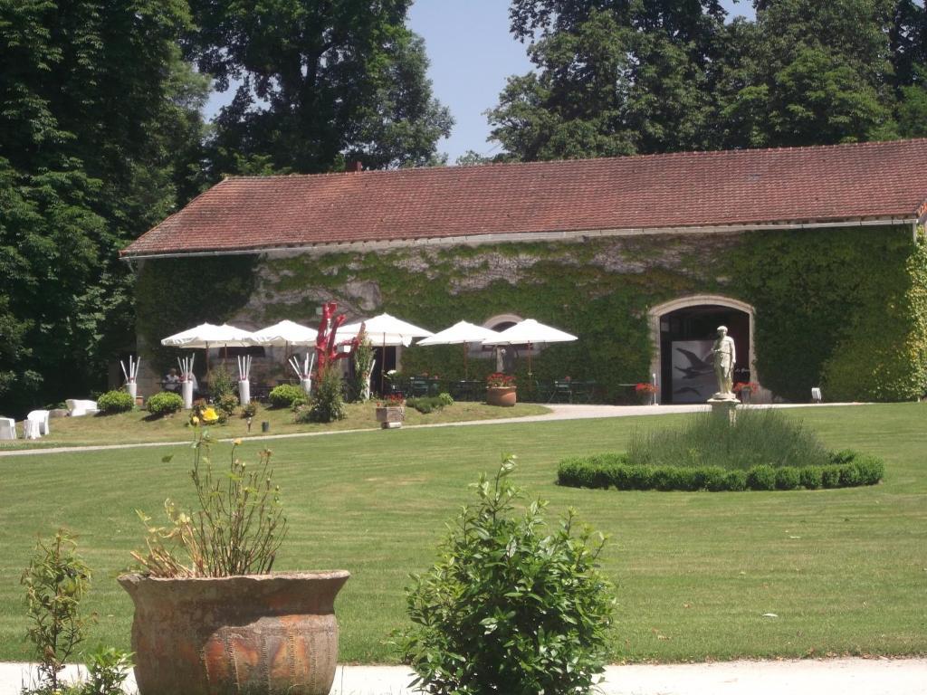 Château-Hôtel de Nieuil Extérieur photo