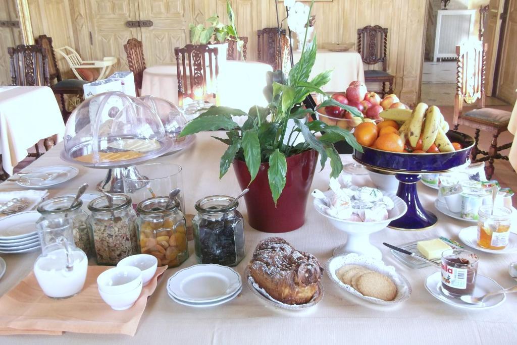 Château-Hôtel de Nieuil Extérieur photo