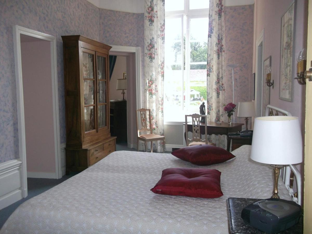 Château-Hôtel de Nieuil Extérieur photo